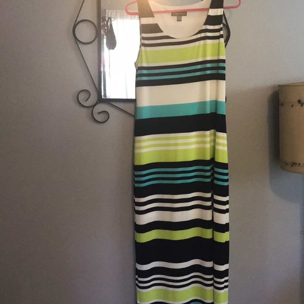 Maxi dress- like new